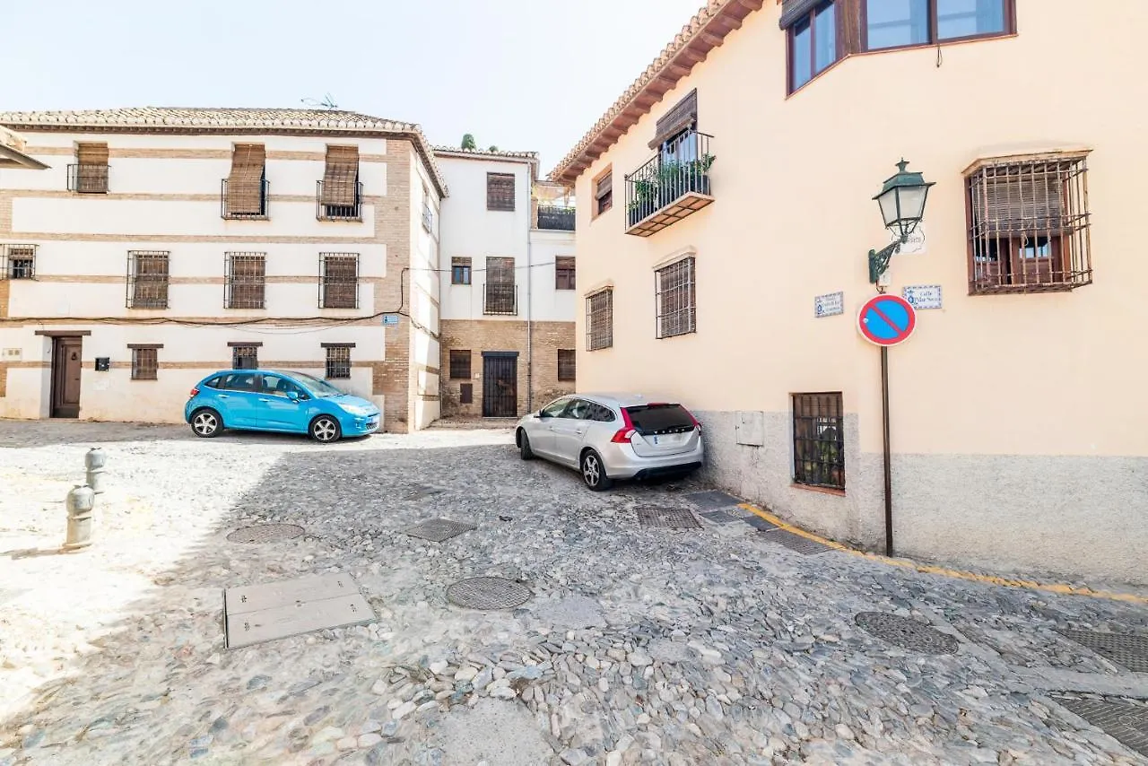 Home4U Casa Del Tesoro I غرناطة 0*,