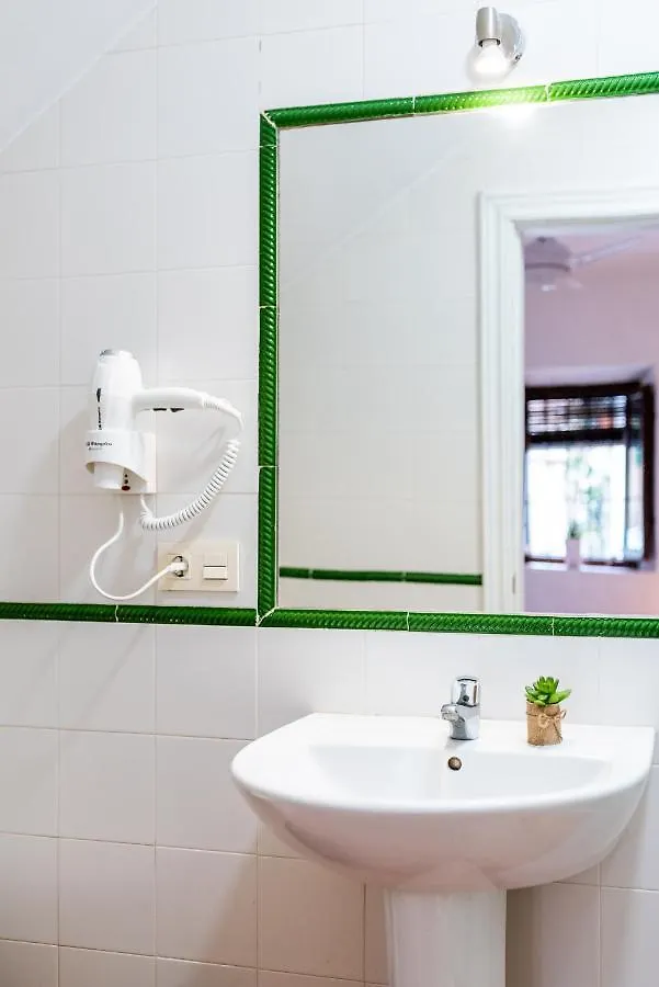 Home4U Casa Del Tesoro I Granada Apartment